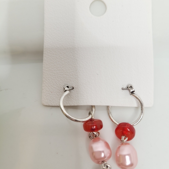NWT Free People Regina Pearl Dangling Earrings Multicolor - Picture 3 of 7
